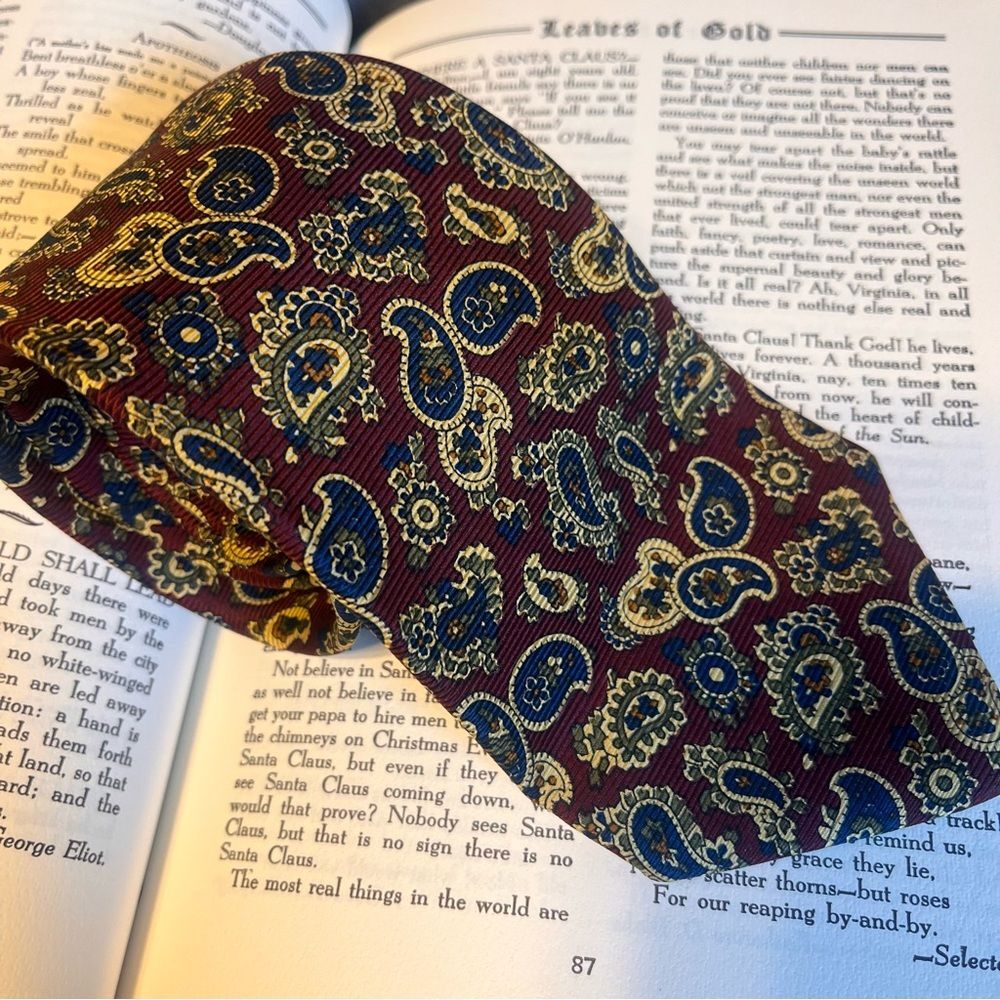 Jos. A. Bank Premier Collection Made in USA All Silk Paisley Maroon Navy Tie